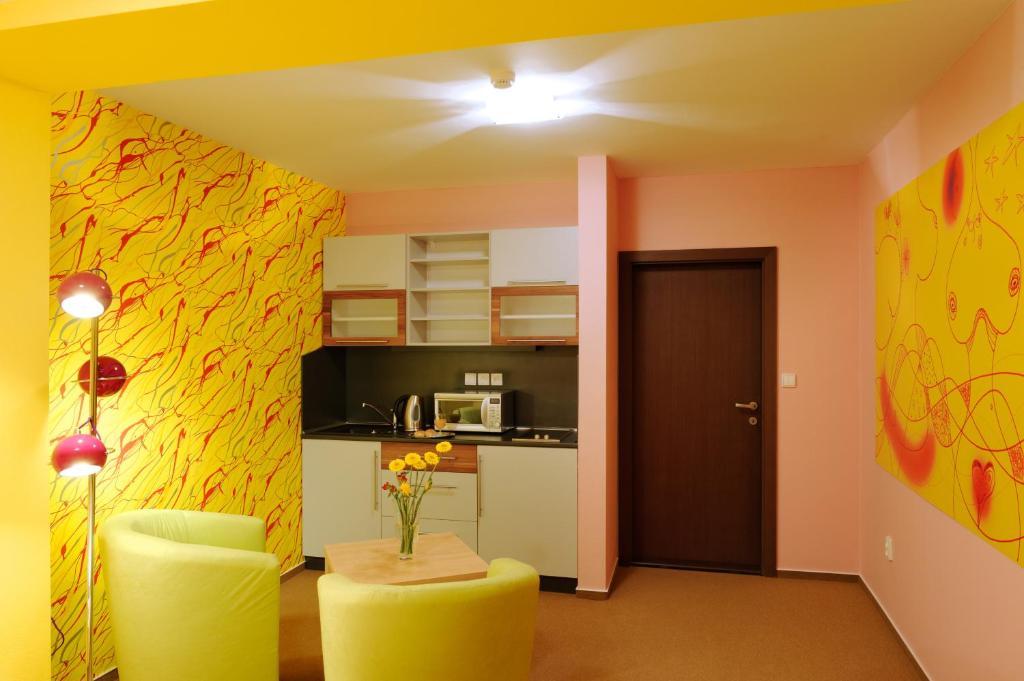 Apartmanovy Dom Familia Smokovec Wysokie Tatry Pokój zdjęcie